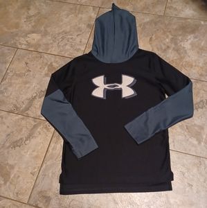 Boy's Under Armour Loose Heat Gear Long Sleeve Hoodie Black and Grey Medium